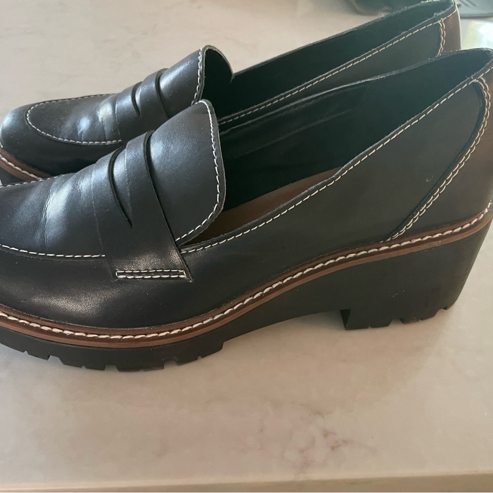Blonde Waterproof Black Leather Loafers